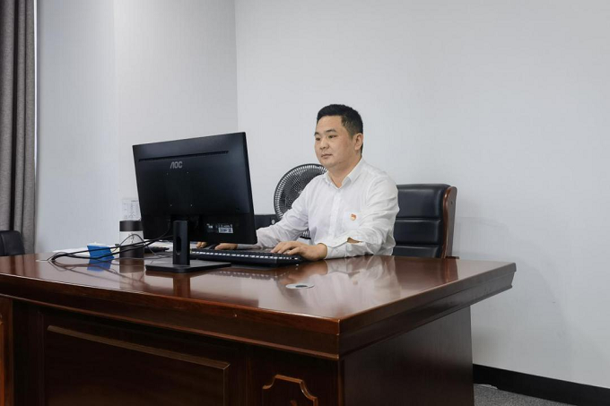 基層職工熱議黨的二十大系列報(bào)道（三） ：愛崗敬業(yè)、無私奉獻(xiàn)，在公司高質(zhì)量發(fā)展中拼搏奮斗